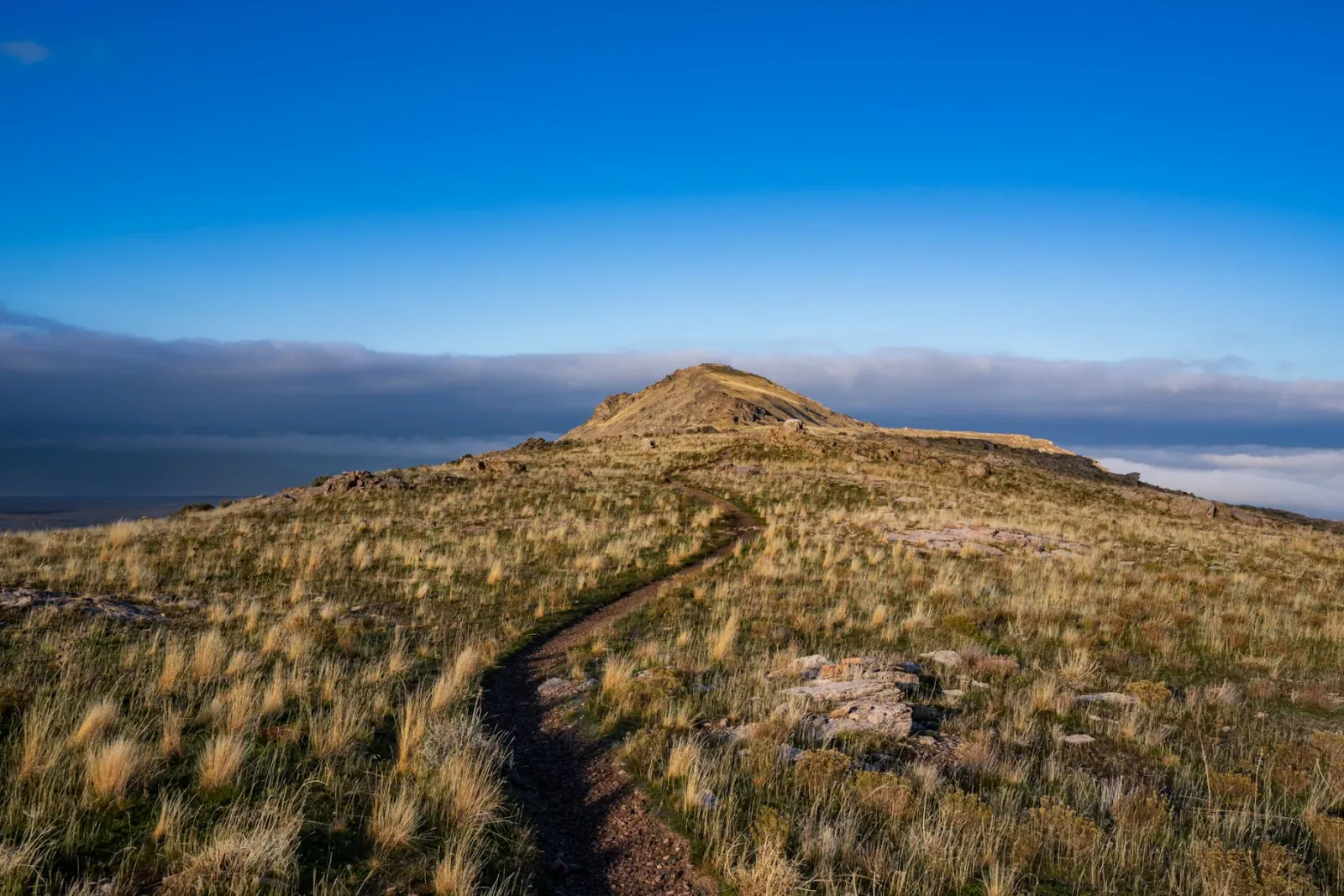 Approaching the cliff overlook